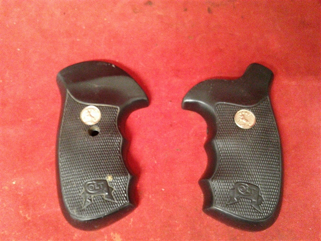 Colt King Cobra Grip Set, OEM