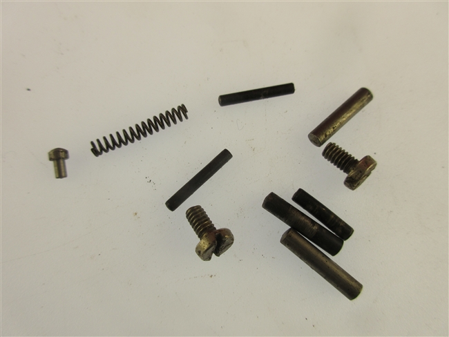 FIE Titan E25 Small Parts Assortment
â€‹Pins, Screws, Spring, Plunger