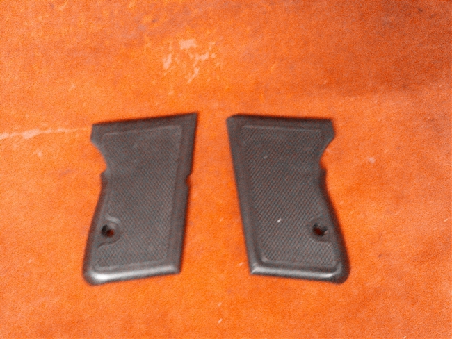 FEG 40RZ Grip Panels