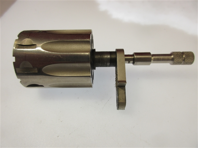 High Standard R-106 Sentinel Deluxe Cylinder
Nine Shot, With Extractor & Crane