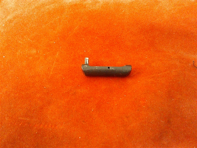 Daewoo DH40 Magazine Catch