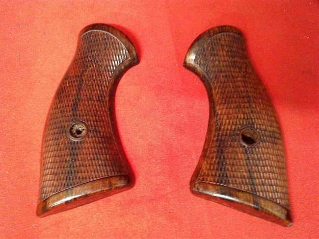 Revelation 99 Grip Set