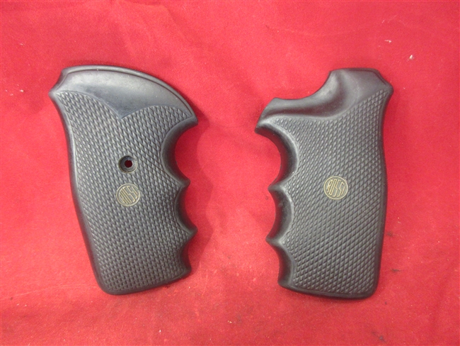 Rossi 68 Grip Set