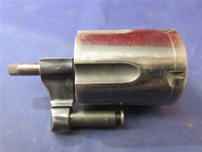 Rossi 33 Cylinder / Extractor
â€‹Shows Holster Wear