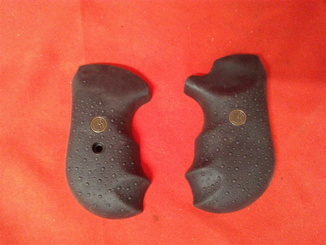 Rossi RP63 Grip Set