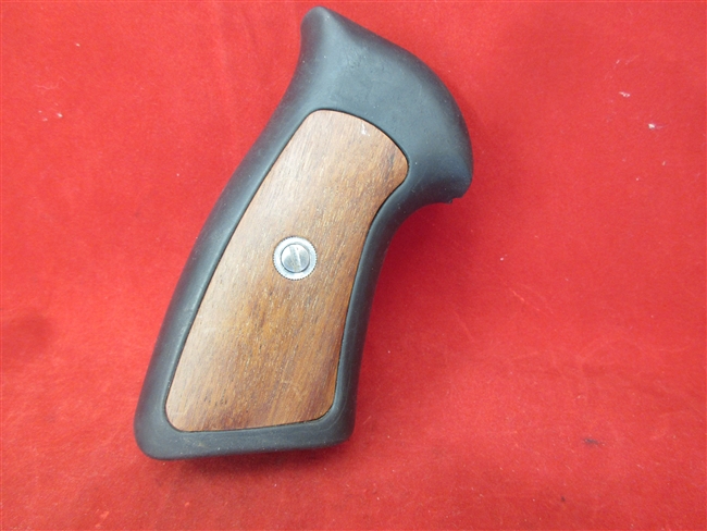 Ruger GP100 Grip Assembly