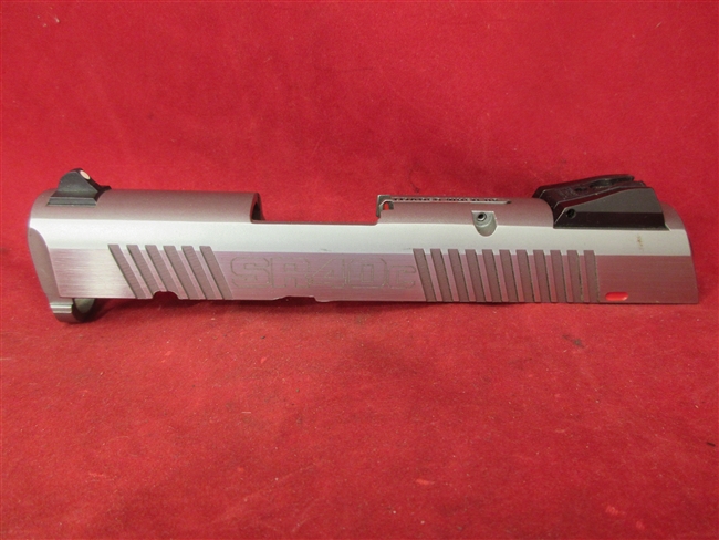 Ruger SR40C Slide Assembly
â€‹Firing Pin, Extractor, Sights