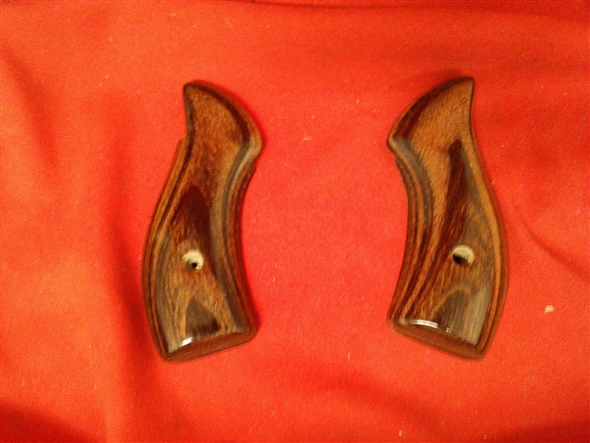 Jay Scott #22 Grips, Laminated