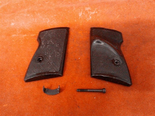 FEG R61 Grip Set