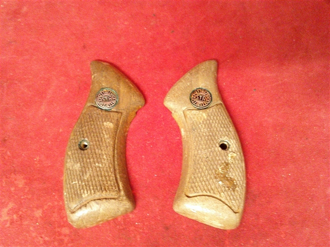 Astra Cadix .22 Grip Panels