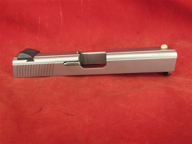 Smith & Wesson SW40VE Slide Assembly
â€‹Includes Firing Pin, Extractor, Front & Rear Sights