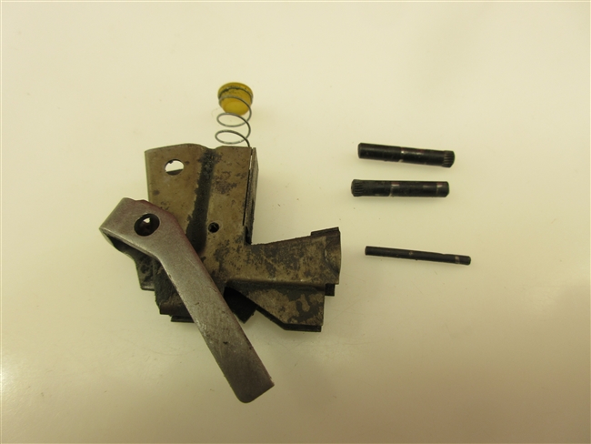 Winchester Model 150 Feed Guide Assembly
â€‹Models 150, 190