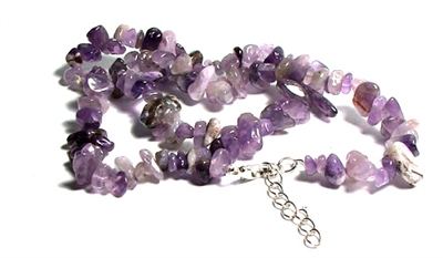 A123-03 STONE CHIP NECKLACE IN AMETHYST