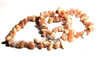 A123-09 STONE CHIP NECKLACE IN SUNSTONE