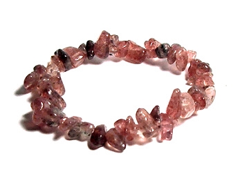 A124-06 STONE CHIP BRACELET IN STRAWBERRY QUARTZ