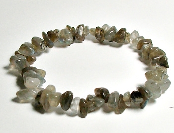 A124-13 STONE CHIP BRACELET IN LABRADORITE