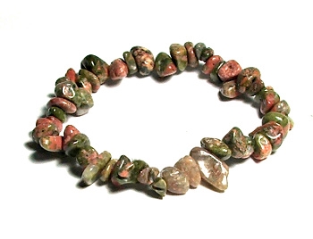 A124-42 STONE CHIP BRACELET IN UNAKITE