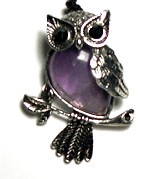 A92-01 50m STONE OWL PENDANT IN AMETHYST