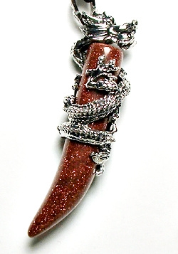 DT-40 STONE DRAGON TOOTH PENDANT IN GOLDSTONE