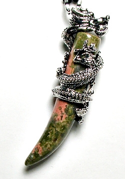 DT-42 STONE DRAGON TOOTH PENDANT IN UNAKITE
