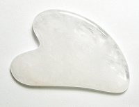 E30-010 GUA SHA FACIAL TOOL IN CLEAR QUARTZ