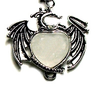 H24-04 DRAGON ON STONE HEART IN CLEAR QUARTZ