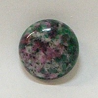 JO6-10 RUBY ZOISITE 20mm ROUND CABOCHON
