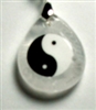 YY89-10 STONE PENDANT IN YIN YANG IN CLEAR QUARTZ