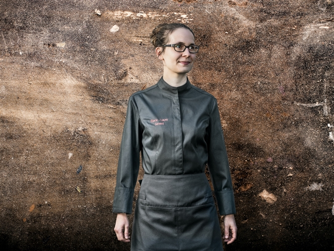 Alba women fitted Executive Chef jacket black  Can be customized with C-You concept