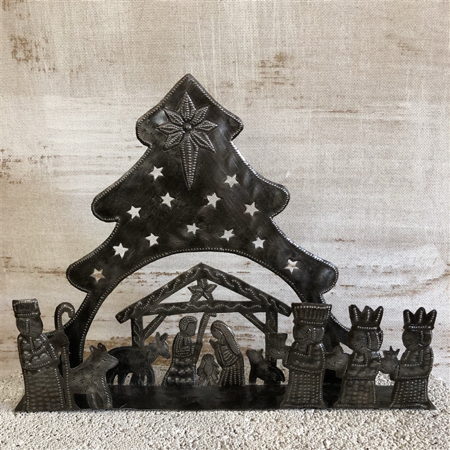 Large 3-D Tree Nativity