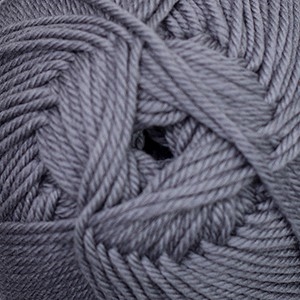 220 Superwash Merino 066 December Sky (Final Sale)