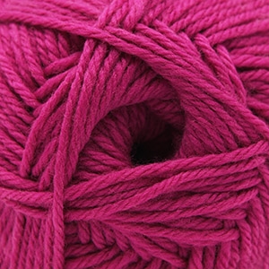 220 Superwash Merino 118 Very Berry