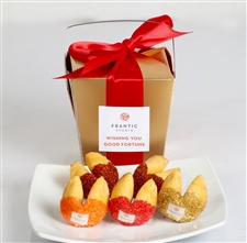 Choose your colored fortune cookies and send us your artwork. We will take care of the rest! 4 custom fortune cookies wrapped and in a custom chinese takeout box for your company or event.
