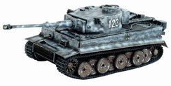 German Mid Production Sd. Kfz. 181 PzKpfw VI Tiger I Ausf. E Heavy Tank - 1/schwere Panzerabteilung 503, Tscherkassy Pocket, Russia, 1943