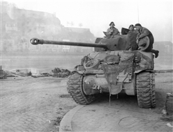 British Sherman Firefly Mk. Ic Medium Tank [Bonus Chrysler A57 Multi-Bank Engine]