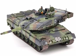 German Kampfpanzer Leopard 2A5 Main Battle Tank - Woodland Camouflage