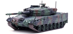 German Kampfpanzer Leopard 2A4 Main Battle Tank with Detachable Snorkel - Tri-Color Camouflage