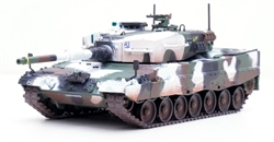 German Kampfpanzer Leopard 2A4 Main Battle Tank with Detachable Snorkel - Winter Camouflage