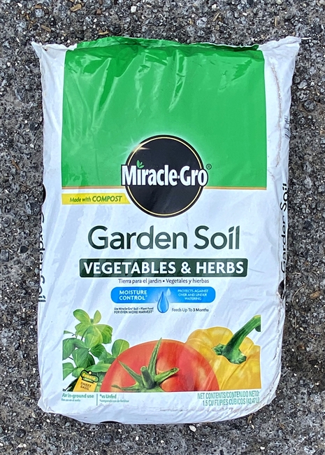 Miracle Gro Garden and Veggie Soil 1.5 CF
