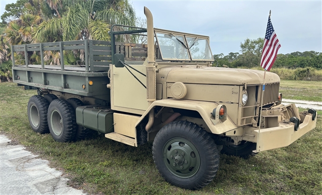 Deuce and Half  2-1/2 Ton 6X6 Truck