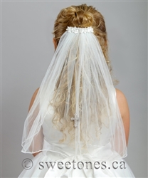 18" White veil comb with flower