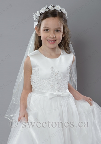 18" White veil comb with organza flowers