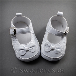 Lovely white baby shoesâ€“ B-SHOES-061