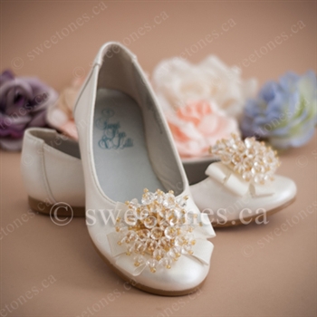 Girl accessories white ballerina flat shoes