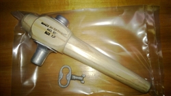 Spigot 7 1/2" Hardwood / metal w/ key