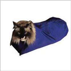 Feline Restraint Bag for 10-15 lb Cats in Royal