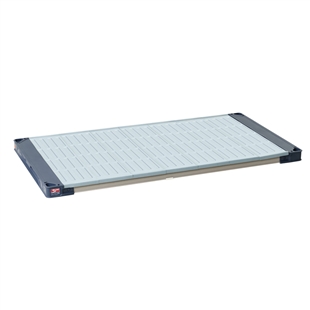 18"d MetroMax 4 Antimicrobial Shelf w/ Solid Mat