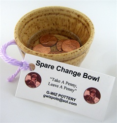 G-WIZ POTTERY- SPARE CHANGE HOLDER