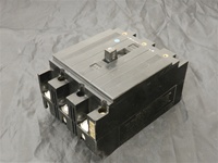 E3015 (R) CUTLER HAMMER CIRCUIT BREAKER