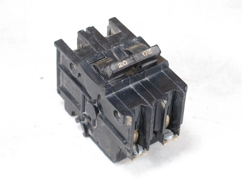 NB221020 (R) FPE FEDERAL PACIFIC CIRCUIT BREAKER